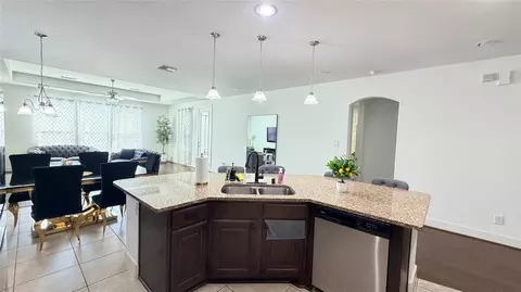Kitchen - 29522 Usonia Dr, Spring, TX 77386 photo 2 of 3