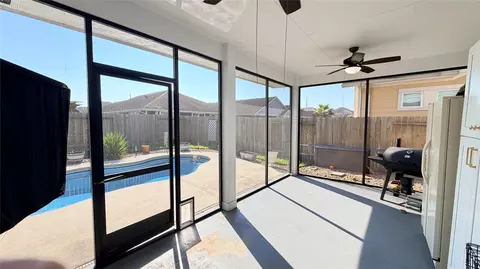 Exterior - 29522 Usonia Dr, Spring, TX 77386 photo 3 of 5