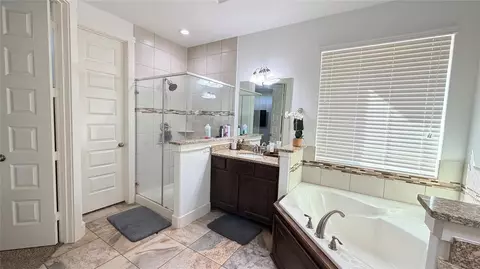Bath - 29522 Usonia Dr, Spring, TX 77386 photo 2 of 4