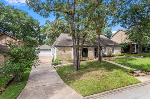 112 Broken Bough Ln, Conroe, TX 77304