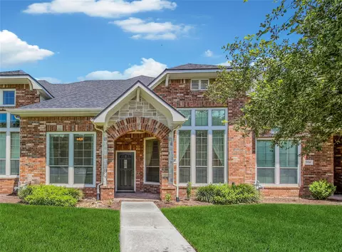 3330 Knollcrest Ln, Pearland, TX 77584