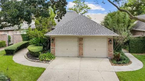 2430 Fairway Pointe Dr, League City, TX 77573