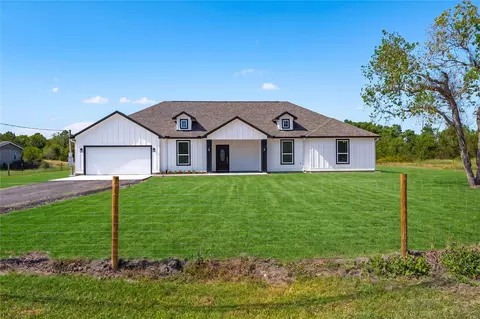 7120 County Road 171, Alvin, TX 77511