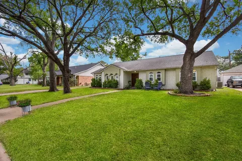 2930 Kevin Ln, Houston, TX 77043