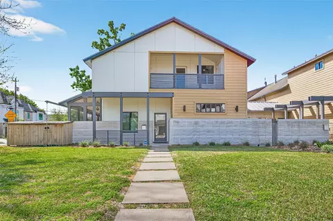 7703 Janak Dr, Houston, TX 77055