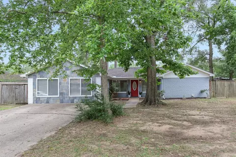 25311 White Oak Ln, Splendora, TX 77372