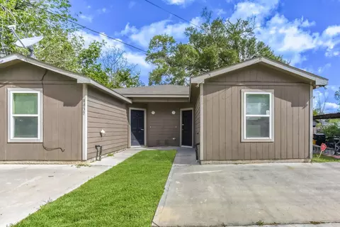 8837 Crestview Dr #A-B, Houston, TX 77078