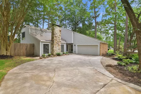 2119 Woodstream Dr, Kingwood, TX 77339