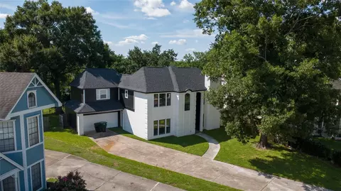 6239 Oak Pass Dr, Houston, TX 77091