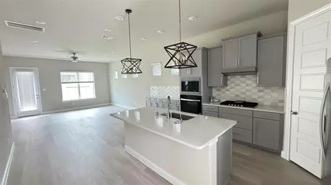 3005 Manor Heights Ln, Houston, TX 77063
