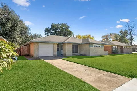 329 Robin St, Deer Park, TX 77536