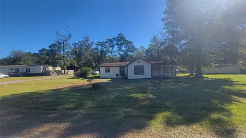 2960 Call St, Vidor, TX 77662