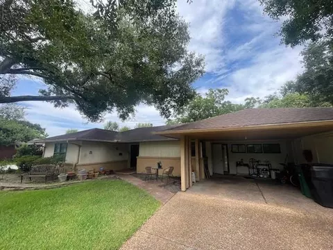 10702 Willowisp Dr, Houston, TX 77035