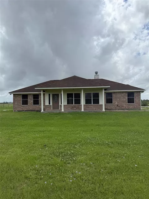 2376 Highway 61, Devers, TX 77538