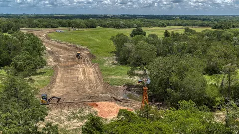 2 Ridgewood Ln, Brenham, TX 77833