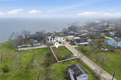 110 W E St, La Porte, TX 77571