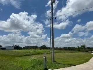1108 Angus Trl, Angleton, TX 77515 photo 1