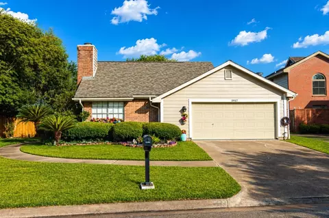 2927 Ashford Park Dr, Houston, TX 77082