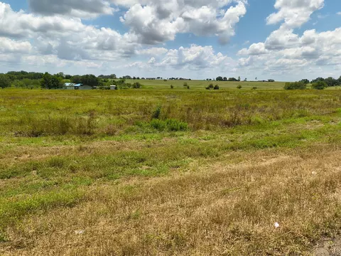 59 County Road 203, Hallettsville, TX 77964