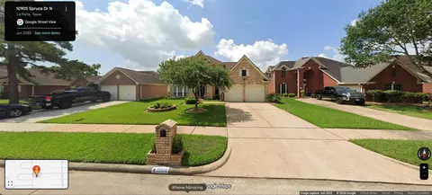 10904 Spruce Dr N, La Porte, TX 77571