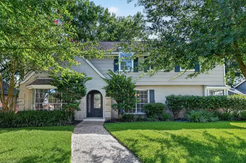 1638 Fall Valley Dr, Houston, TX 77077