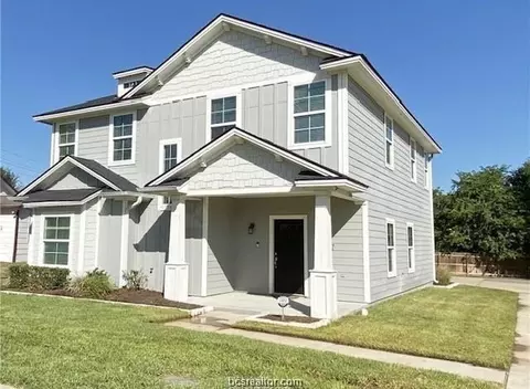 1637 Park Pl, College Station, TX 77840