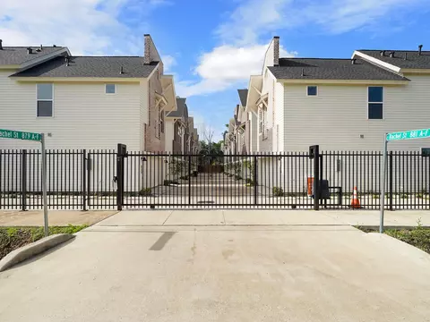 881 Rachel St #A, Houston, TX 77091