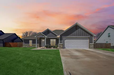 2032 Rattler Way, Tolar, TX 76476