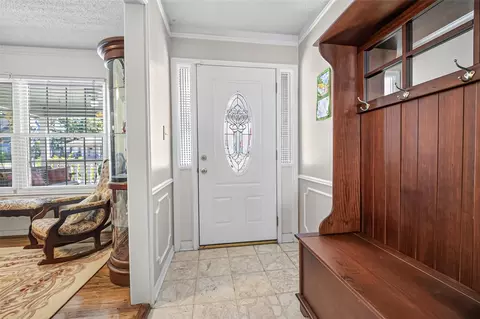 Entry Way - 558 Landfall Ln, Conroe, TX 77302 photo 1 of 1