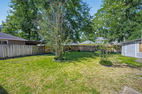 Exterior - 558 Landfall Ln, Conroe, TX 77302 photo 9 of 15