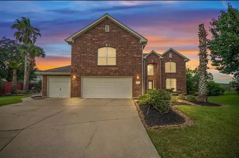 303 N Elder Grove Dr, Pearland, TX 77584