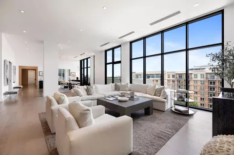 2710 Steel St #704, Houston, TX 77098
