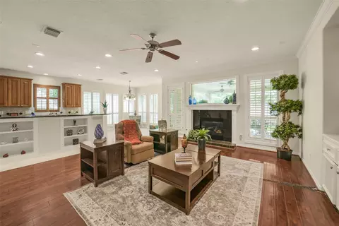Living - 25507 Long Iron Ct, Spring, TX 77389 photo 2 of 5