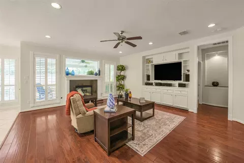 Living - 25507 Long Iron Ct, Spring, TX 77389 photo 4 of 5