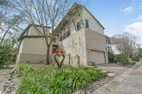 15 Hudson Cir, Houston, TX 77024