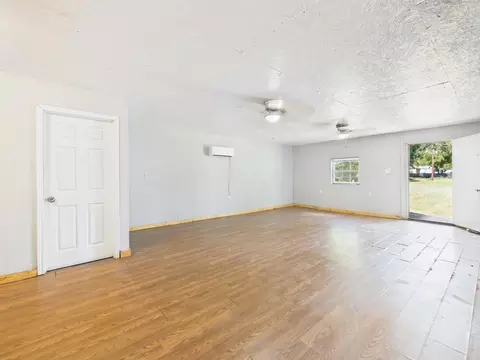 Living - 150 Jupiter Dr, Trinity, TX 75862 photo 8 of 8