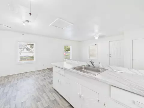 Living - 150 Jupiter Dr, Trinity, TX 75862 photo 6 of 8