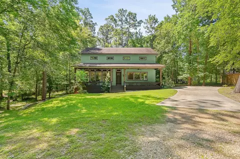 10 Lost Cir, Coldspring, TX 77331