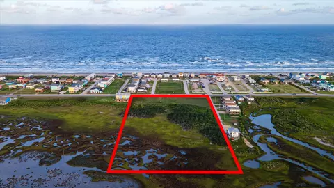 257 County Road 257 Surf Dr, Surfside Beach, TX 77541