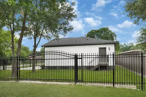 5930 Boness Rd #A & B, Humble, TX 77396