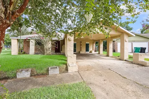3530 Ripplebrook Dr, Houston, TX 77045