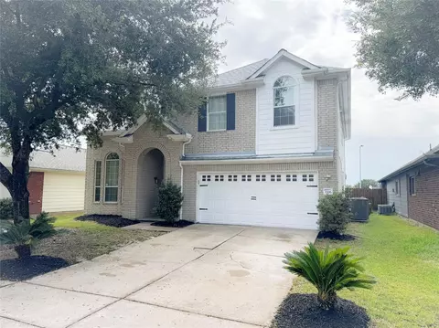 3706 Elmwood Dale Dr, Fresno, TX 77545