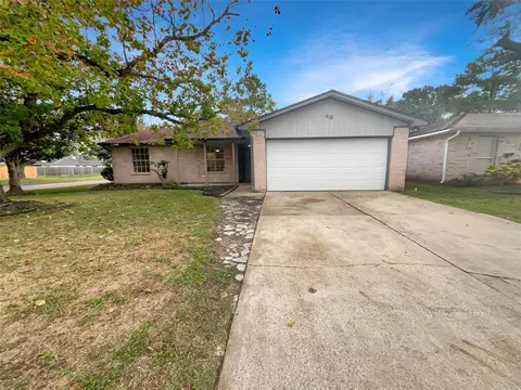 40 Wagon Lane Loop, Angleton, TX 77515 photo 1