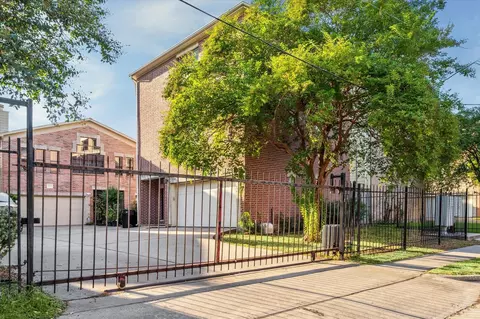 9710 Riddlewood Ln, Houston, TX 77025