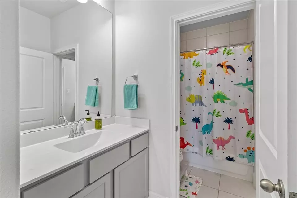 Bath - 4831 Dove Cove Ln, League City, TX 77573 photo 3 of 3