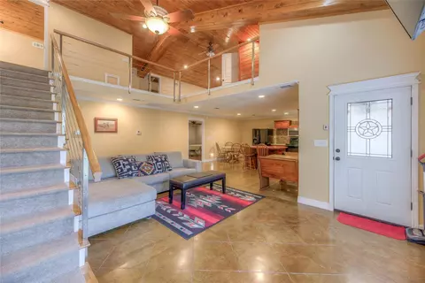 120 Harbor Light Dr, Livingston, TX 77351