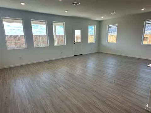 921 Garden Path Dr, Willis, TX 77378 photo 1