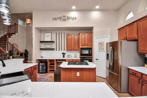 Kitchen - 7 New Dawn Pl, Conroe, TX 77385 photo 6 of 8