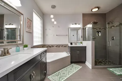 Bath - 7 New Dawn Pl, Conroe, TX 77385 photo 3 of 5