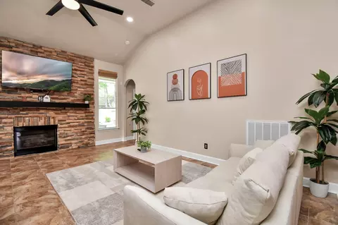 Living - 7 New Dawn Pl, Conroe, TX 77385 photo 3 of 3